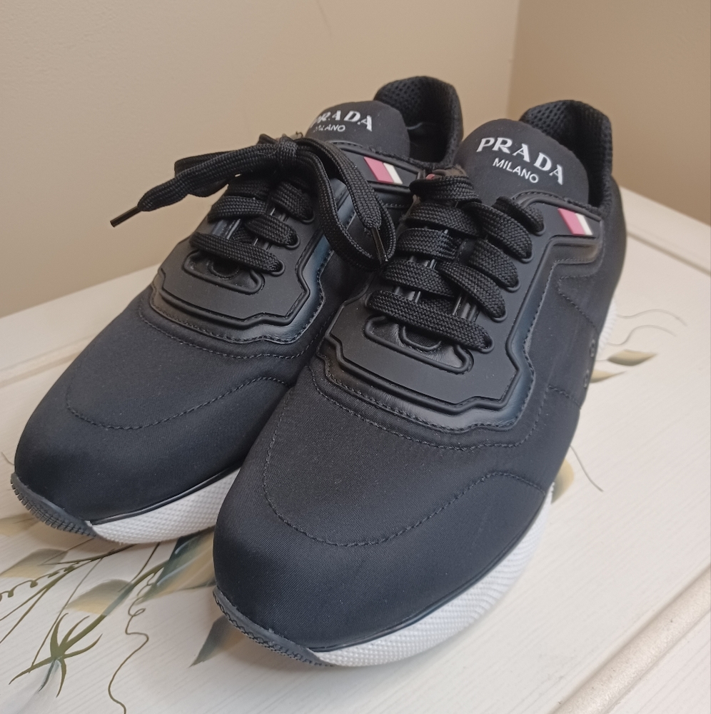 PRADA SNEAKERS WOMEN'S size 40 IT 9 USA